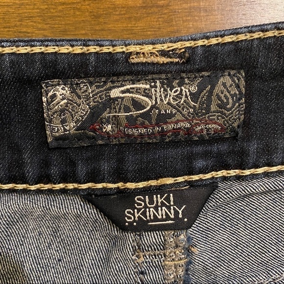 Silver Jeans Suki Skinny Low Rise Sz 27 (3/4) Dark Wash Jeans Back Flap Pockets - Picture 11 of 16